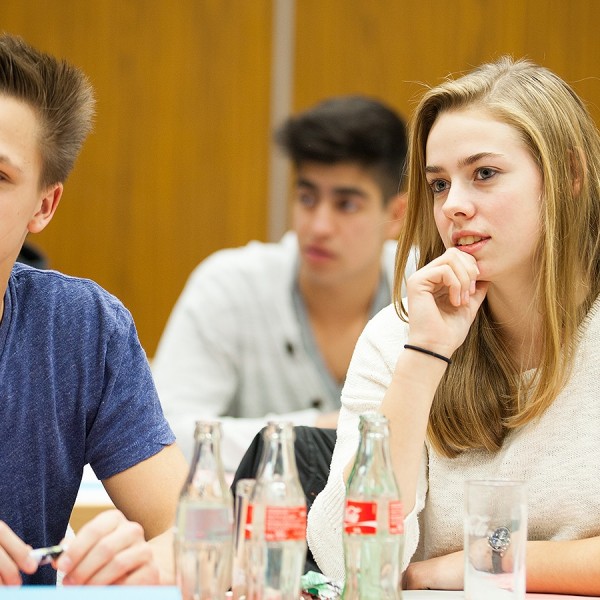 maik-grabosch-jugendrat-ratingen-sitzung-2013-11