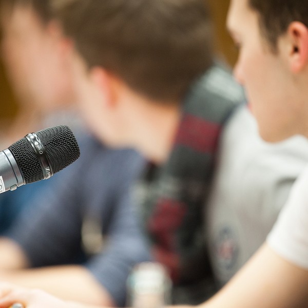 maik-grabosch-jugendrat-ratingen-sitzung-2013-4