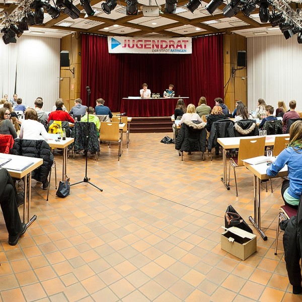 maik-grabosch-jugendrat-ratingen-sitzung-2013-6