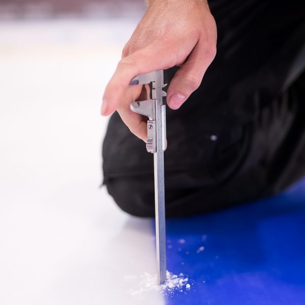maik-grabosch-eissporthalle-Ratingen-Eisaufbereitung-2016-28
