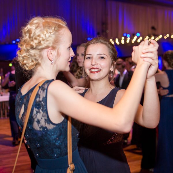 maik-grabosch-creations-abiball-fotograf-ratingen-carl-friedrich-weizsaecker-gymnasium-reportage-3
